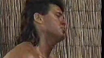 Cowok pirang sek tarzan