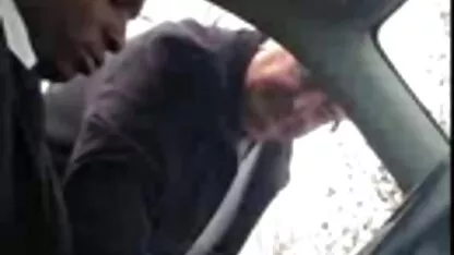 Abuelo me pajea en el car sex panas di ranjang