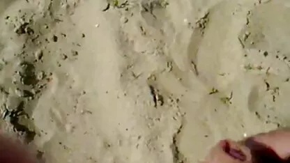 Masturbasi di pantai dengan cumshot. Rusia contoh cerpen terbagus
