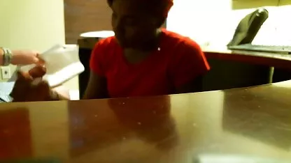 Ebony dalam wawancara kerja (apapun) janda montok jepang