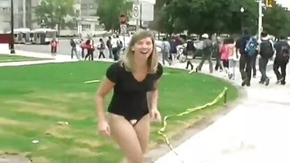 Girls sekarang lakukan di jalan video bokep ci
