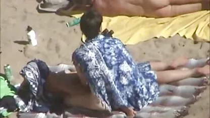 Dua pasangan di pantai, bokep blogspot