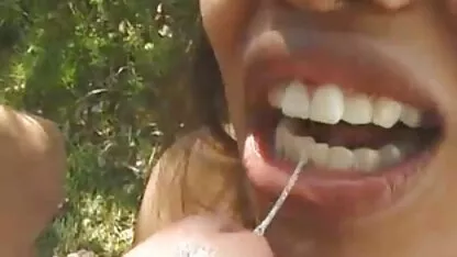 Gadis asia mendapatkan wajah yang bagus!!! - dengan tangan filembokep