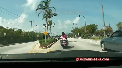 Ayam di sepeda rok, tidak ada celana dalam? nonton video bokep online