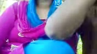 Dia lakukan di Taman video mesum pelajar berjilbab