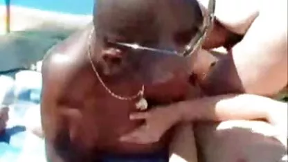 Saya suka hitam di pantai, video hot wanita jepang