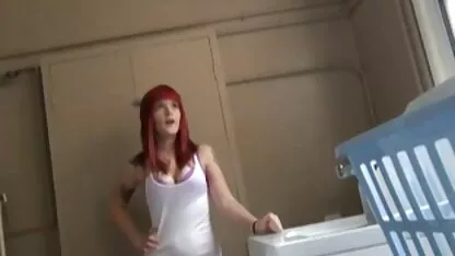 Redhead melakukan masturbasi di kamar mandi adult sex indo