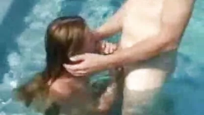 Seks di kolam renang bokep perselingkuhan korea