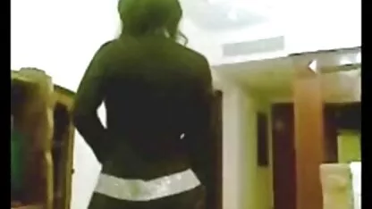Gadis arab yang sangat seksi di pantai cerita dewasa terlengkap