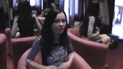Bagaimana bisa dia tidak tertawa?  cerita kisah bokep