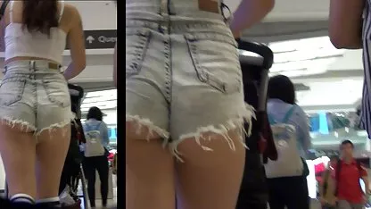 Solo en short 2 video crot banyak