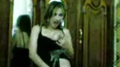 Arab dalam strip hitam bokep ibu lagi hamil