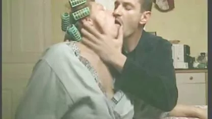 Calon anak mertua bertemu ibu video sex enak
