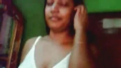 Gadis desa India bokep indo nyepong