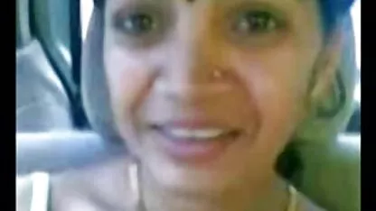 Smart Indian tits show in car bokep mi terbaru