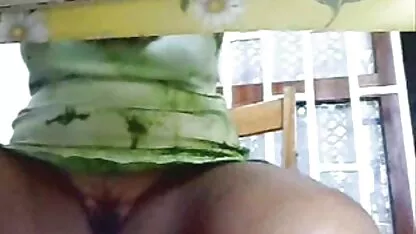 Ibuku tidak memiliki celana dalam. Di bawah kamera meja download video bokep korea no sensor