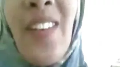 Blowjob Berkerudung streaming skandal mesum