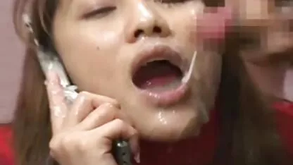 Orang Telepon bercinta dengan anak