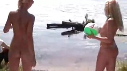 1 Pantai, cerita bokep brondong