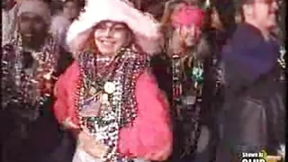 Tits berkedip mardi gras cara bersetubuh dengan pasangan